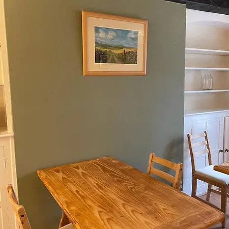 The At * 伯恩萨尔